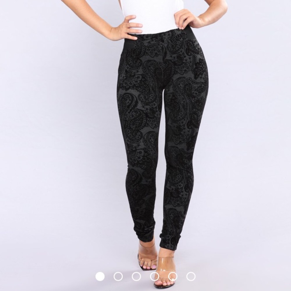 Fashion Nova Rosette Flocked Leggings - Charcoal